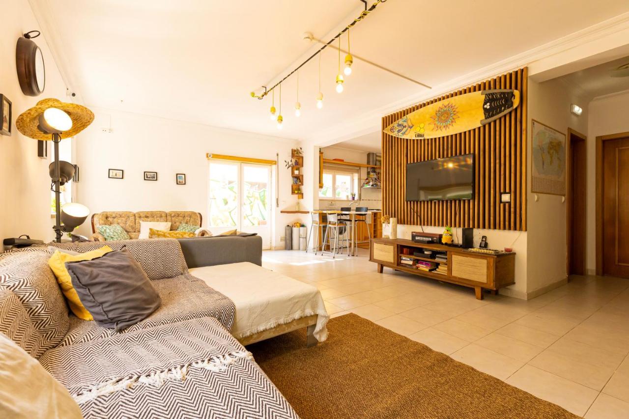 Auberge de jeunesse Pineapple Surf House à Atouguia Da Baleia Extérieur photo